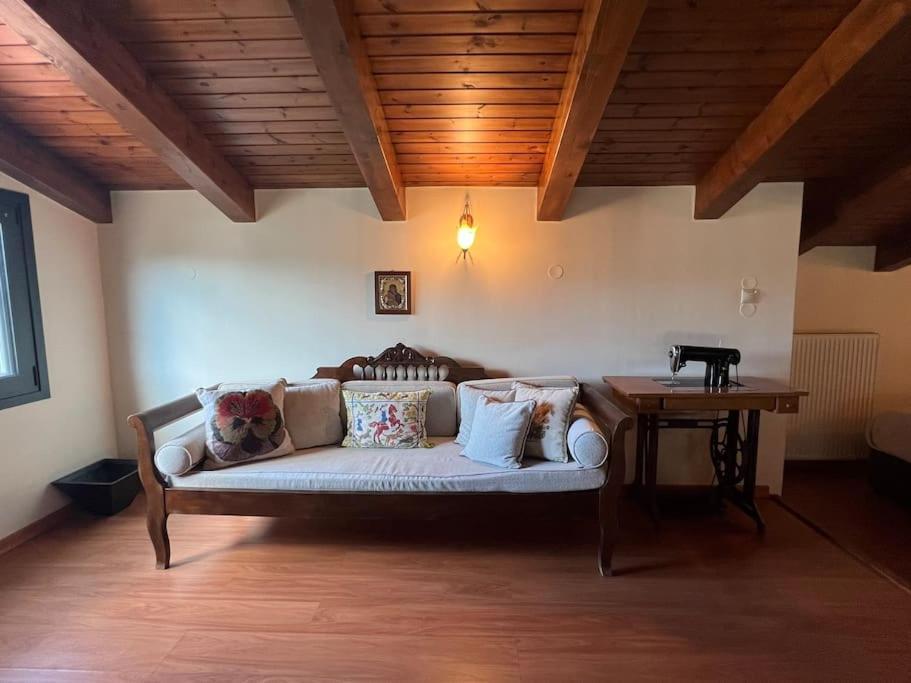 Zaros Cottage Holiday home *
